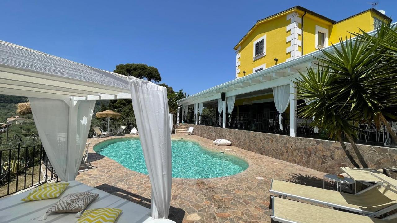 مبيت وإفطار بيسْكيتْشّي Borgo Del Nespolo المظهر الخارجي الصورة