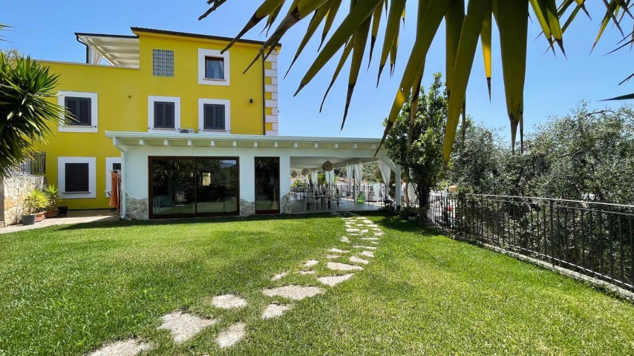 مبيت وإفطار بيسْكيتْشّي Borgo Del Nespolo المظهر الخارجي الصورة