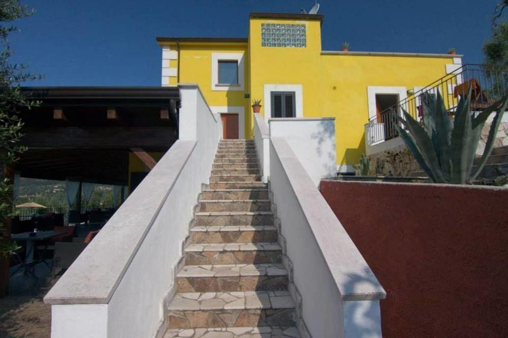 مبيت وإفطار بيسْكيتْشّي Borgo Del Nespolo المظهر الخارجي الصورة